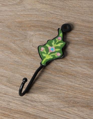 JAIPUR BLUE POTTERY HANDMADE LEAF HOOK WITH IRON -GREEN WITH PINK FLOWER
